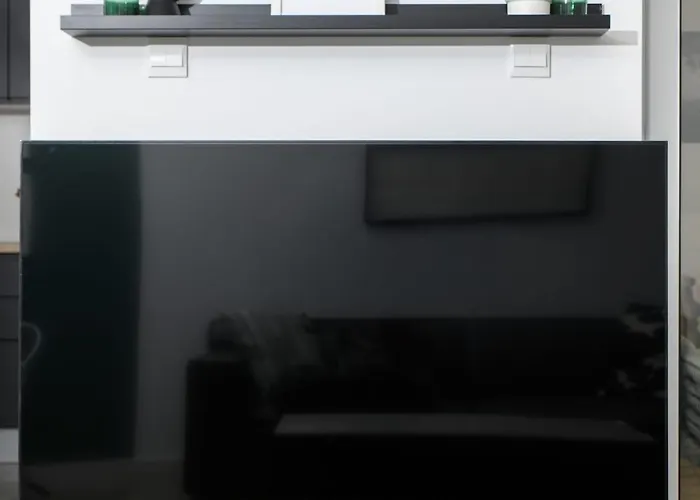 Bright 2br By Pedieos Park, Near Old Town Διαμέρισμα *