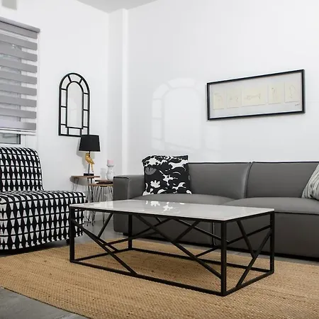 Bright 2br By Pedieos Park, Near Old Town *