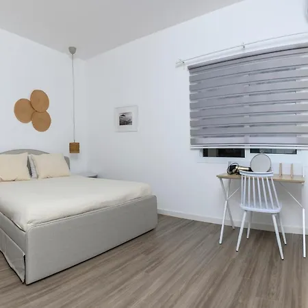 דירה Bright 2br By Pedieos Park, Near Old Town