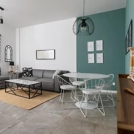 Bright 2br By Pedieos Park, Near Old Town * Nikosia