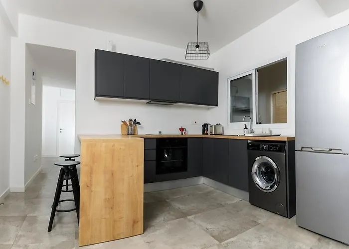 Lägenhet Bright 2br By Pedieos Park, Near Old Town Nicosia